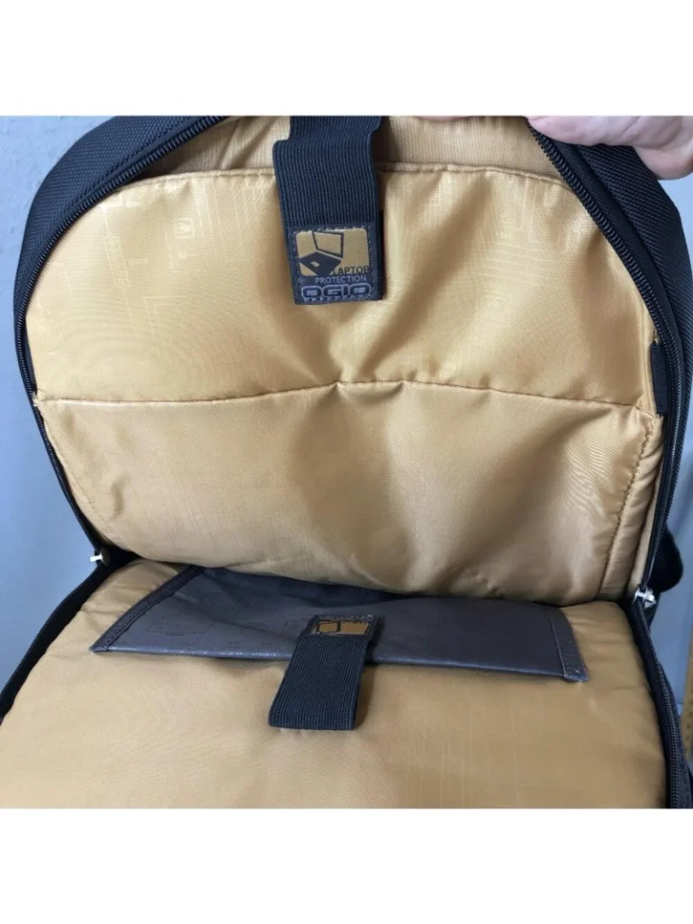 OGIO Black 19